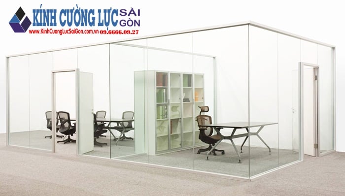vách ngăn kính cường lực